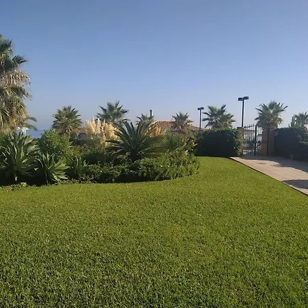 Apartamento Frente Al Mar Primera Linea De Playa Apartment With 2 Bedrooms Beachfront Lägenhet Fuengirola